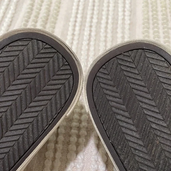 Tommy Hilfiger beautiful brown leather sneakers. Men’s 10. Like new condition. - Picture 13 of 14